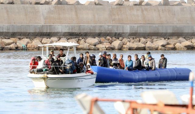 Libya açıklarında mahsur kalan 17 göçmen hayatını kaybetti