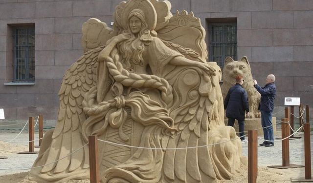 Rusya'da 22. Uluslararası Kumdan Heykel Festivali başladı