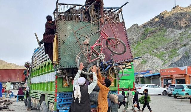 Uluslararası Göç Örgütü: İki haftada 85.000'den fazla Afgan mülteci İran ve Pakistan'dan geri döndü