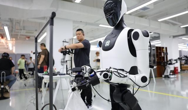 Çin'in insansı robot üretiminin bu yıl 100.000 adedi aşması bekleniyor