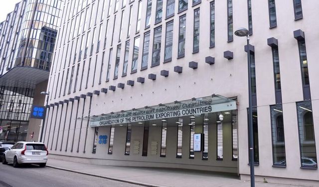 OPEC+ ağustos ayında petrol üretim kotasını günde 188.000 varil artıracak
