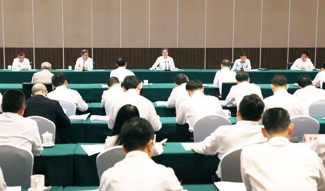 Çin Başbakan Yardımcısı: Ülkenin modernizasyonu için mali çalışmalar iyileştirilmeli
