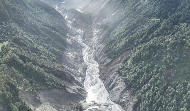Çin: Nepal'deki heyelanın ardından yaklaşık 100 vatandaşımızdan haber alınamıyor