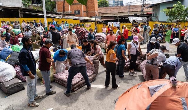 Nepal'de selden etkilenenler için yardım malzemeleri toplanıyor