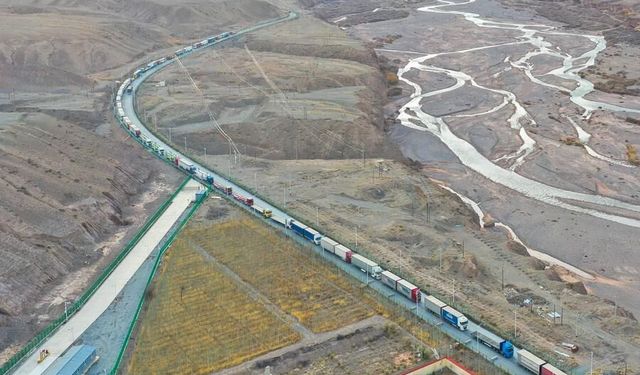 Xi advances a shared future with China's neighbors