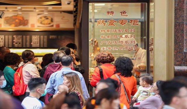 Shanghai'nın köklü restoranı yemek tutkunlarının ilgisini çekiyor.