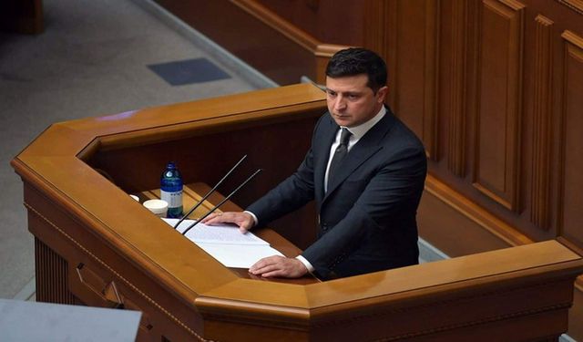 Ukrayna Devlet Başkanı Zelenskiy Kovid-19'a yakalandı!