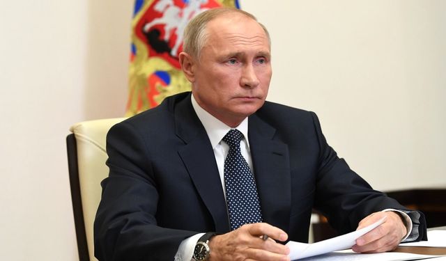 Putin, Rusya'yı Bölme Teşebbüslerine Hapis Cezası Getiren Yasayı İmzaladı.