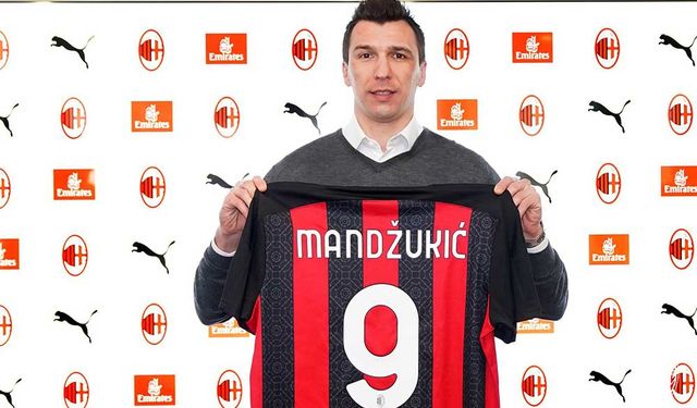 Hırvat forvet Mandzukic, AC Milan formasını giydi