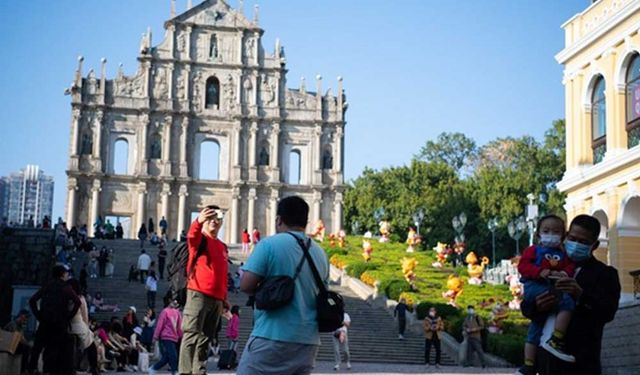 Bahar Festivali'ni kutlayan Macao'da turist sayısı arttı