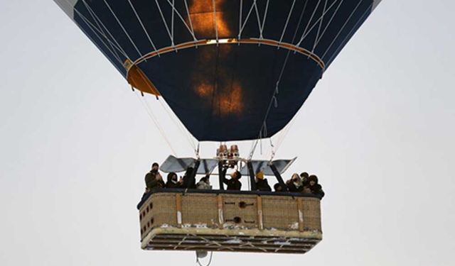 Kapadokya'da pandemi önlemleriyle balon turu