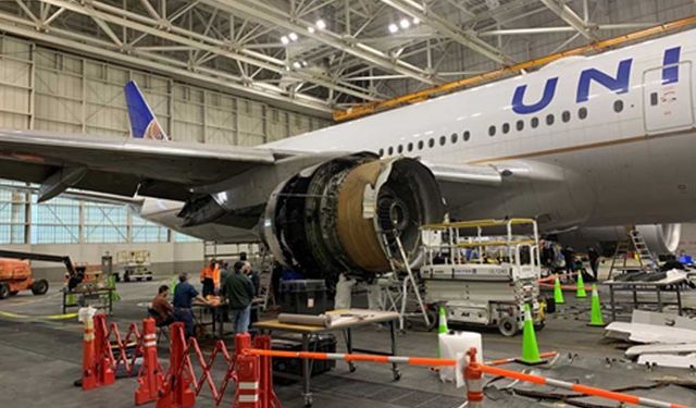 Boeing 777-200 uçağının motor arızası inceleniyor