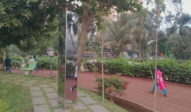 Gizemli monolitler bu kez de Mumbai'deki Joggers Parkı'nda belirdi