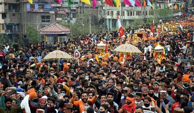 Hindistan'da Hindular Maha Shivaratri Festivali'ni kutluyor