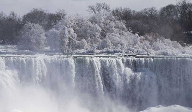 Niagara Şelaleleri'nden manzaralar