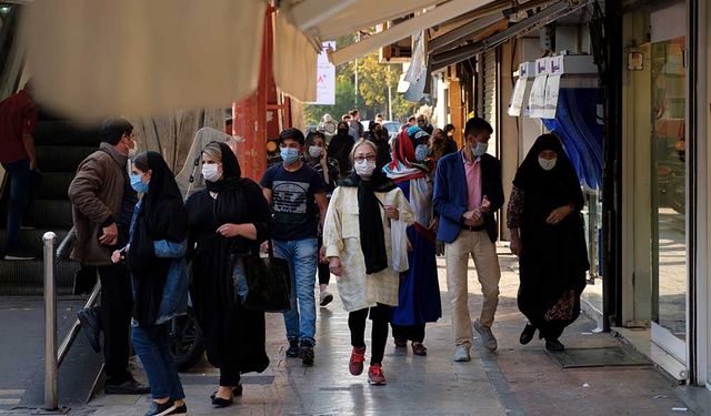 Küba-İran yapımı Kovid-19 aşısı 3. faz klinik deneyler için Tahran'a ulaştı