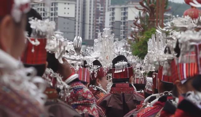 Çin'in Miao halkı, geleneksel Kız Kardeşler Festivali'ni kutladı