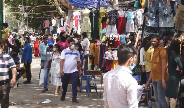 Delhi'deki Kovid-19 ilaçları ve tesisleri hızla tükeniyor