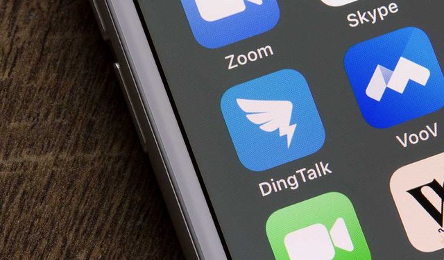 Yapay zeka destekli platform, işitme engelliler için konuşmayı yazıya döküyor