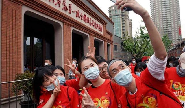 Shanghai tüketim pazarında İşçi Bayramı tatilinde büyük canlılık yaşandı