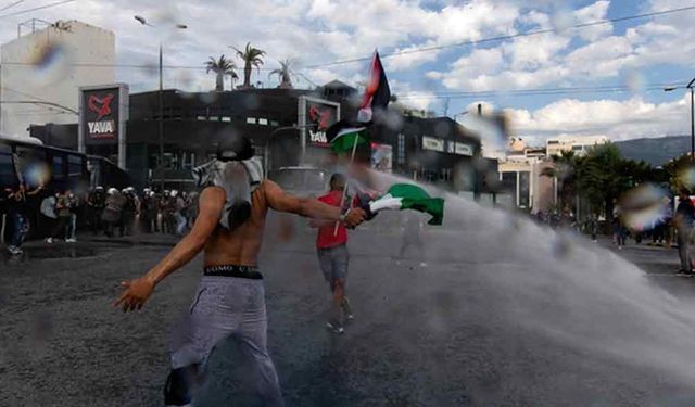 Atina'da İsrail'in Gazze'ye saldırıları protesto edildi