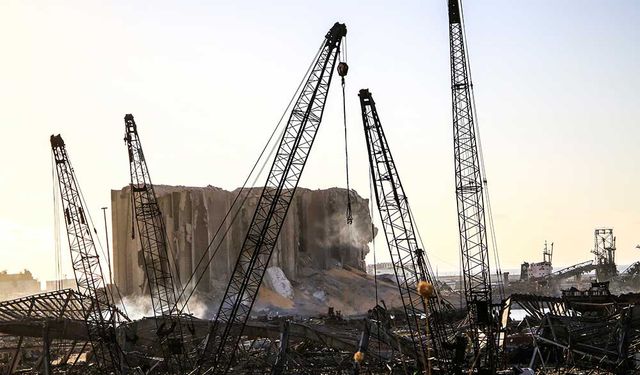 Lübnan ve Katar, Beyrut patlamalarında yıkılan hastanenin yeniden inşası için mutabakat zaptı imzaladı