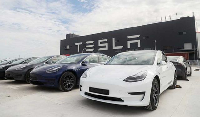 Tesla, Çin'e ithal ettiği yüzlerce Model 3 aracı cıvata arızası nedeniyle geri çağırdı