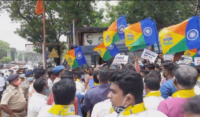 Mumbai, akaryakıt zammı protestolarına sahne oldu