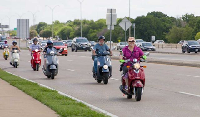 ABD'de Vespa geçit töreni