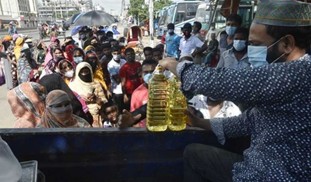 Bangladeş'in başkenti Dakka'da Kovid-19 pandemi desteği