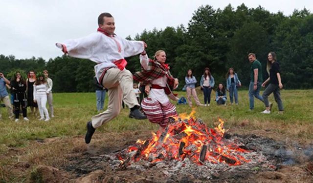 Belarus'ta Ivan Kupala Festivali kutlamaları