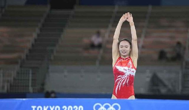 Çin, Tokyo Olimpiyatları'nda kadınlar trambolin finalinde hem altın hem gümüş madalya kazandı