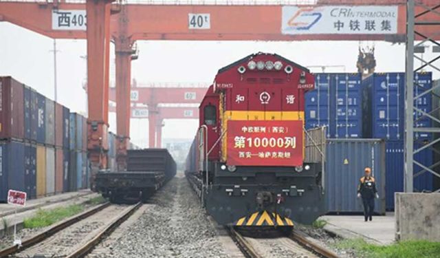 Shaanxi eyaletinde 10.000. Çin-Avrupa yük treni seferi gerçekleşti