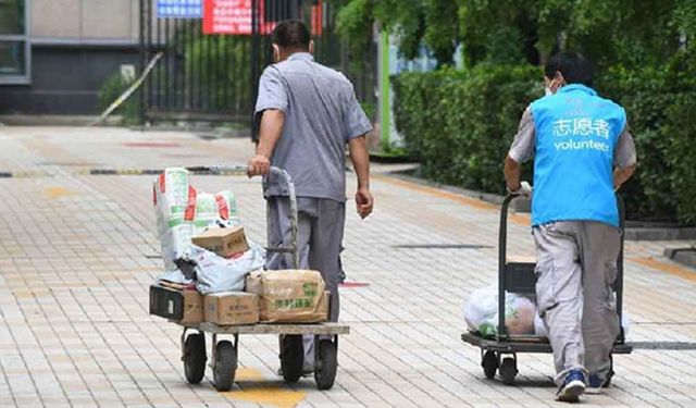 Çin'in başkenti Beijing'de bazı çalışan gruplar için nükleik asit testi artırılacak