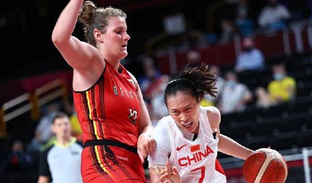 Çin kadın basketbol takımı, Tokyo Olimpiyatları'nda grupta liderliği yakaladı