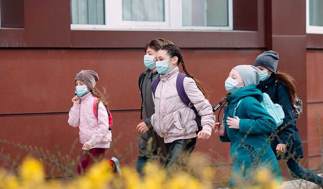 ABD'deki Kovid-19 vakalarının yüzde 15'ini çocuklar oluşturuyor