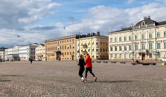 Finlandiya, nüfusun yüzde 80'i aşılandığında Kovid-19 kısıtlamalarını kaldırmaya hazırlanıyor