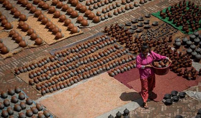 Nepal'deki Bhaktapur şehrinin yüzlerce yıllık çömlek geleneği