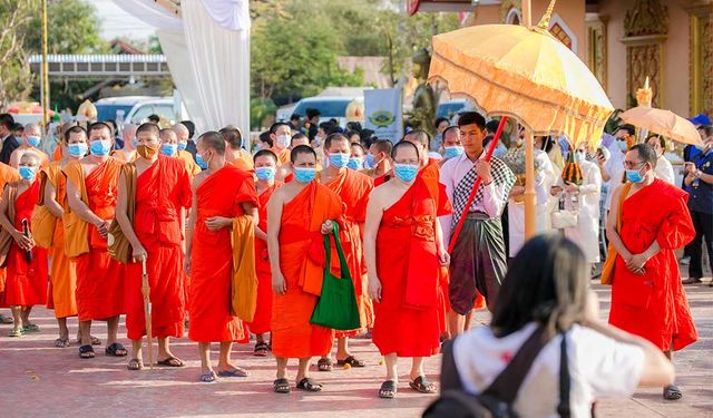 Laos'ta Kovid -19'a karşı bitkisel ilaçlar kapsül halinde üretilecek