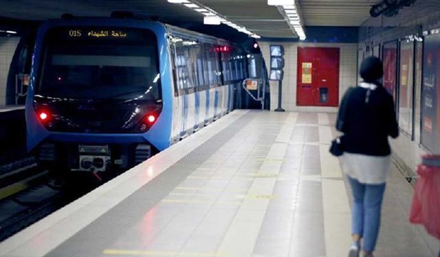 Pandemi nedeniyle 18 aydır kapalı olan Cezayir metrosu seferlere yeniden başladı