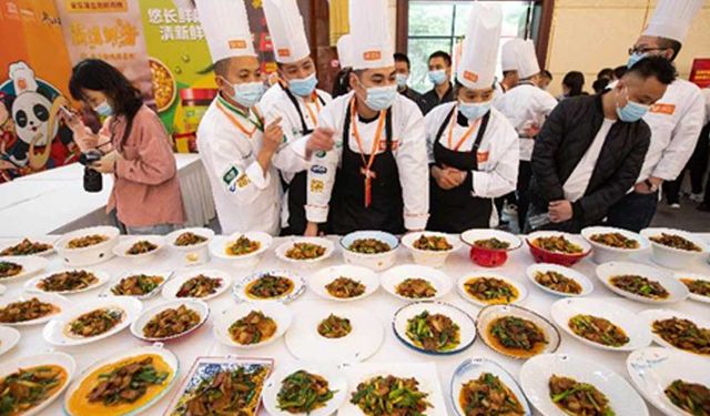 Çin'in Sichuan eyaletinde şefler yarışıyor