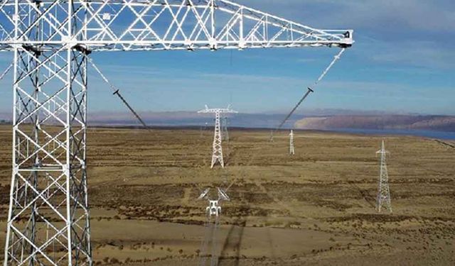 Çin'in Qinghai eyaleti 10,9 Gigawatt kapasiteli 15 yeni enerji projesinin yapımına başladı