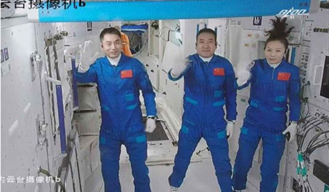 Shenzhou-13'teki astronotlar uzay istasyonu çekirdek modülüne girdi