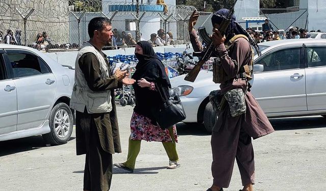 Afganistan, yerinden edilen ailelere destek için yardım kuruluşlarıyla anlaşma imzaladı