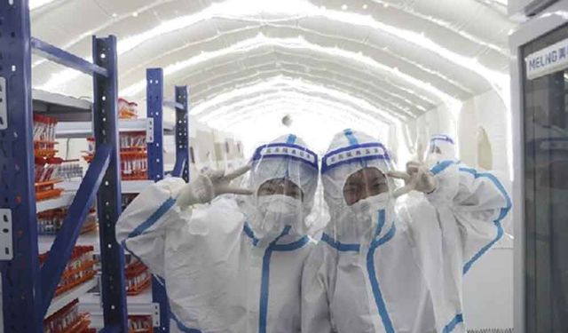 Çin'in Harbin kentindeki şişme Kovid-19 test laboratuvarı faaliyete geçti