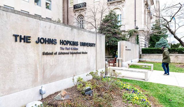 Johns Hopkins Üniversitesi: Küresel Kovid-19 kaynaklı ölüm sayısı 5 milyonu aştı