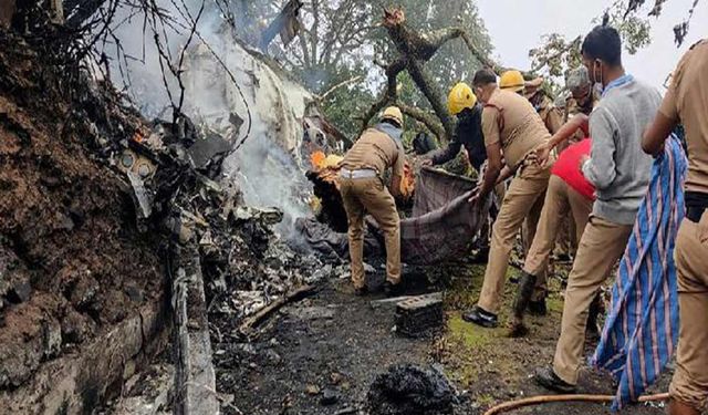 Hindistan Genelkurmay Başkanı Bipin Rawat'ı taşıyan helikopter Tamil Nadu eyaletinde düştü