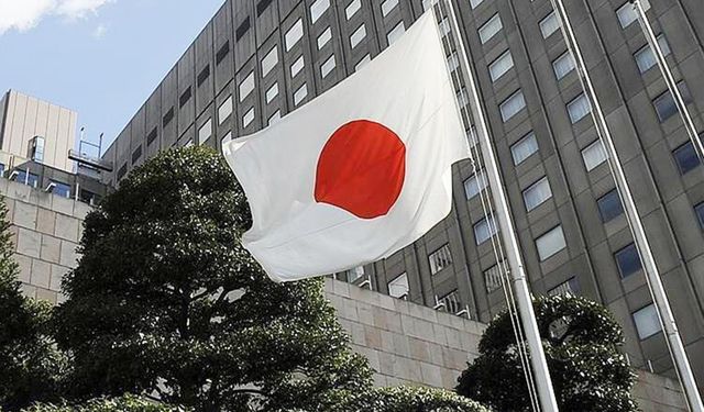 Japon hükümeti, ekonomik paket için parlamentoya 320 milyar dolarlık ek bütçe sundu