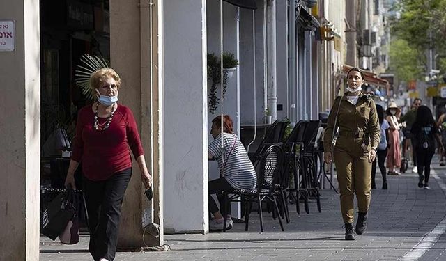 İsrail, Omicron endişesiyle İngiltere ve Danimarka'ya seyahati yasakladı