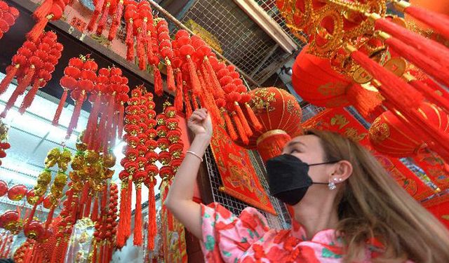 Tayland'daki Çin Mahallesi'nde Bahar Festivali hazırlıkları